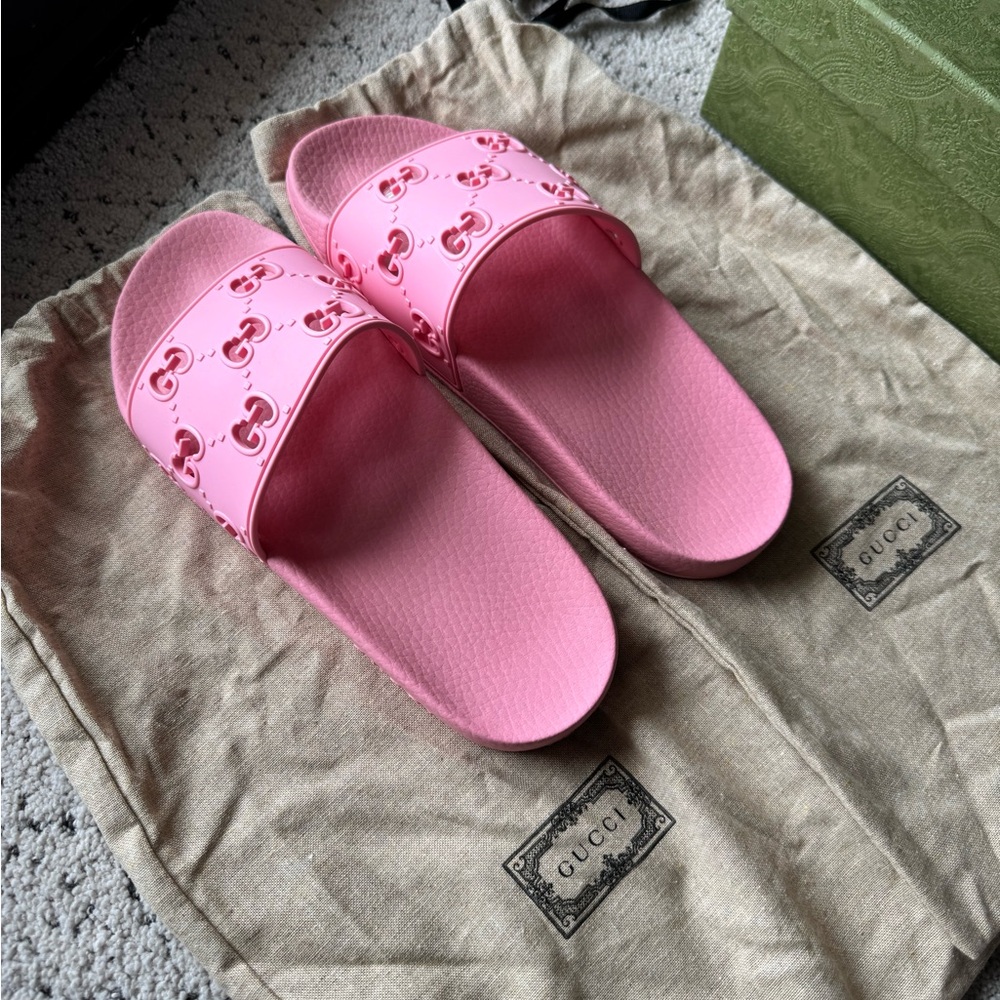 NEW Gucci Pink Logo Slide Sandals sz 40 or 9-9.5 - Picture 2 of 8